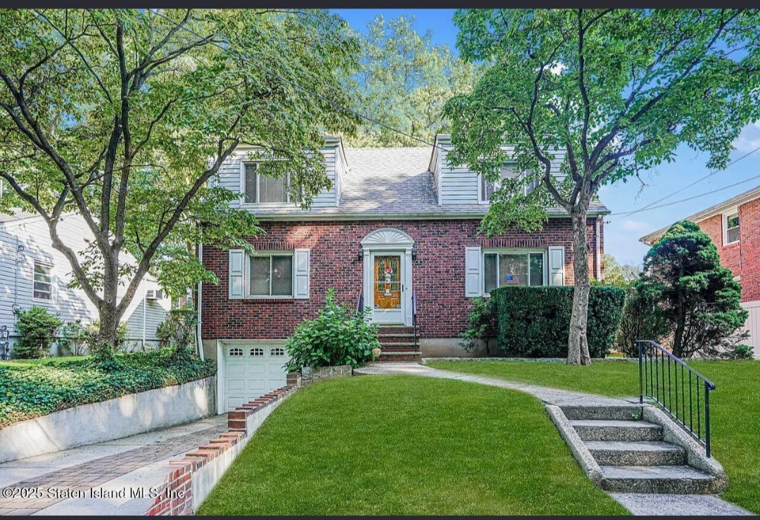 OVERSIZED ONE FAMILY DETACHED HOME